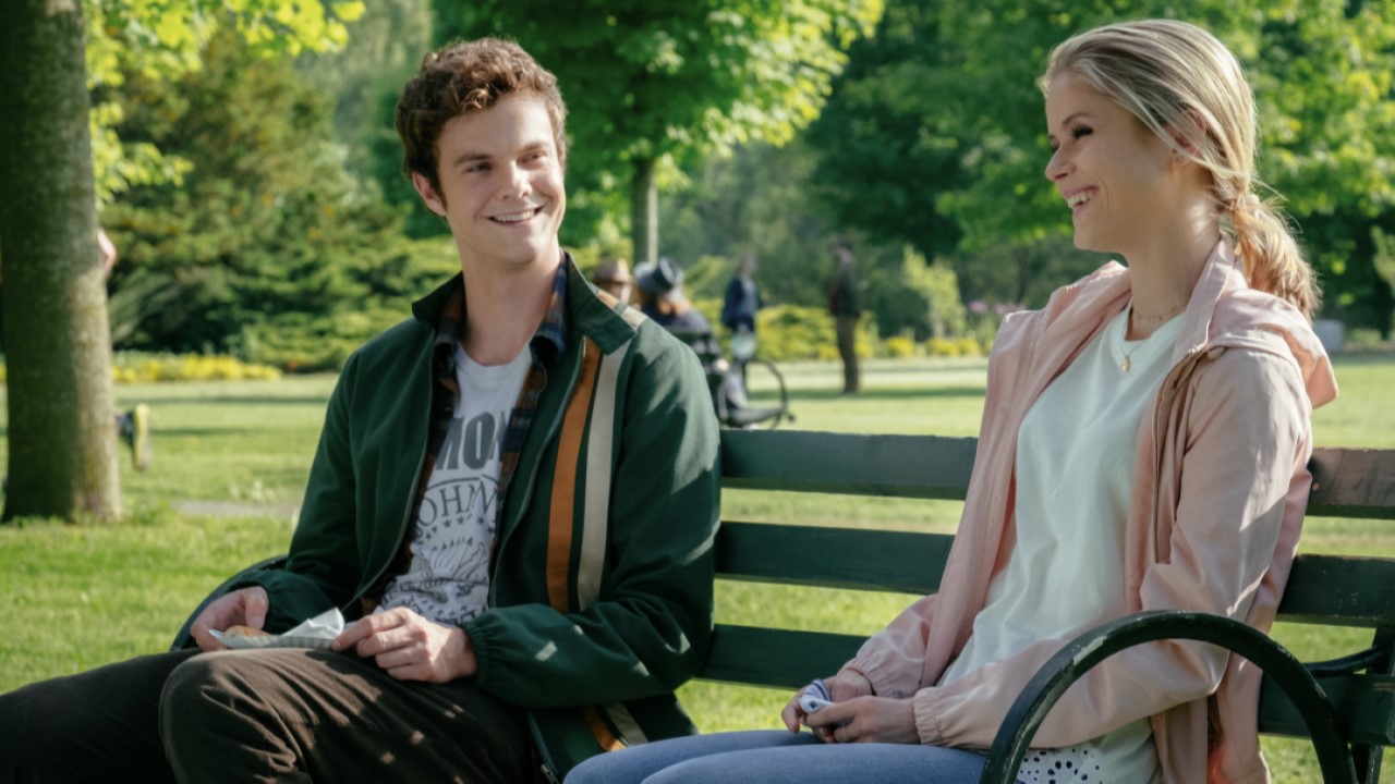 Jack Quaid e Erin Moriarty em cena de The Boys