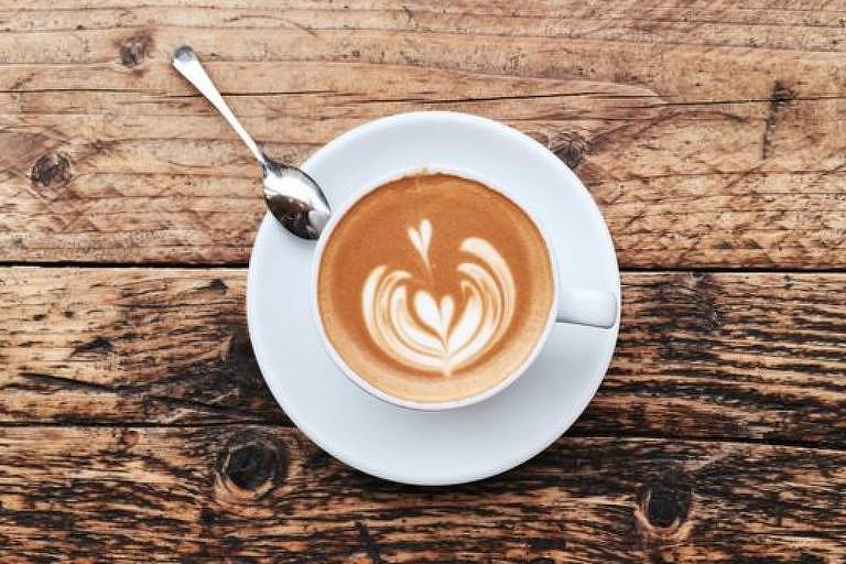 Cúrcuma ou maca são opções saudáveis ao café sem cafeína? – 04/06/2022 – Equilíbrio