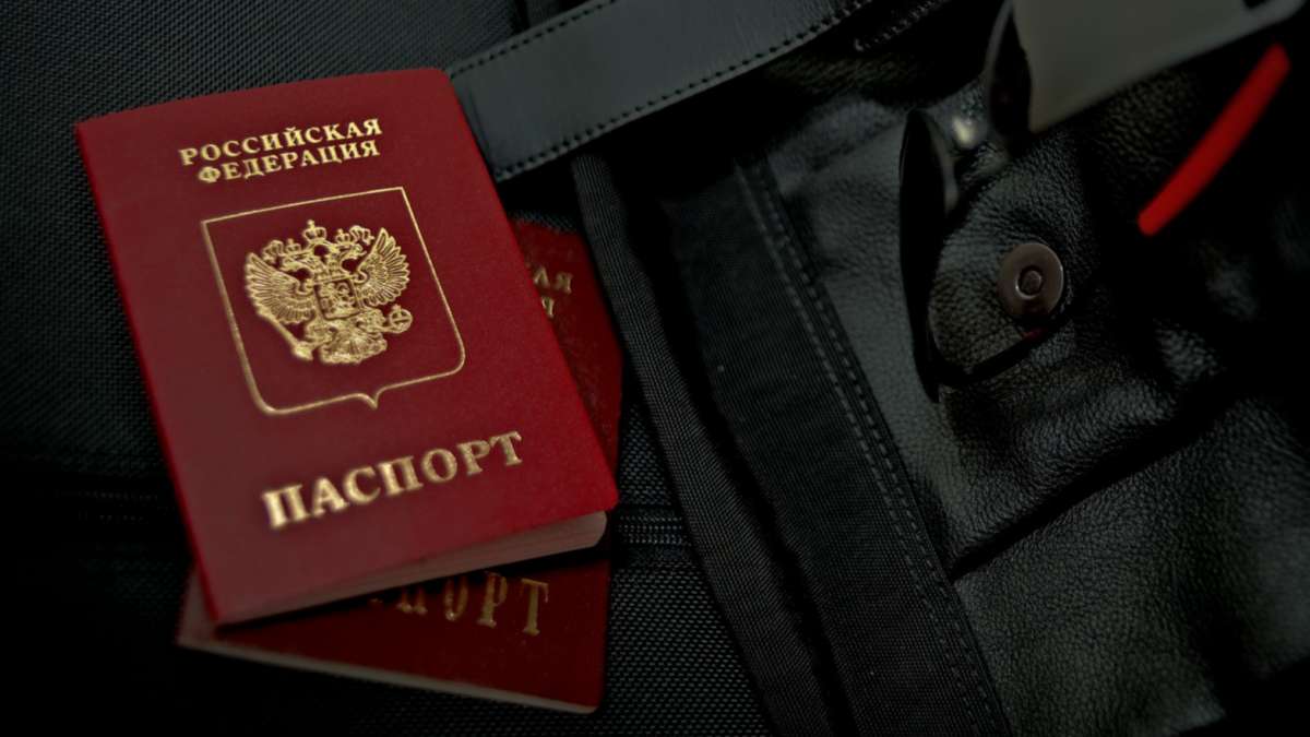 Distribuição de passaportes russos no sul da Ucrânia pode indicar novas anexações de território