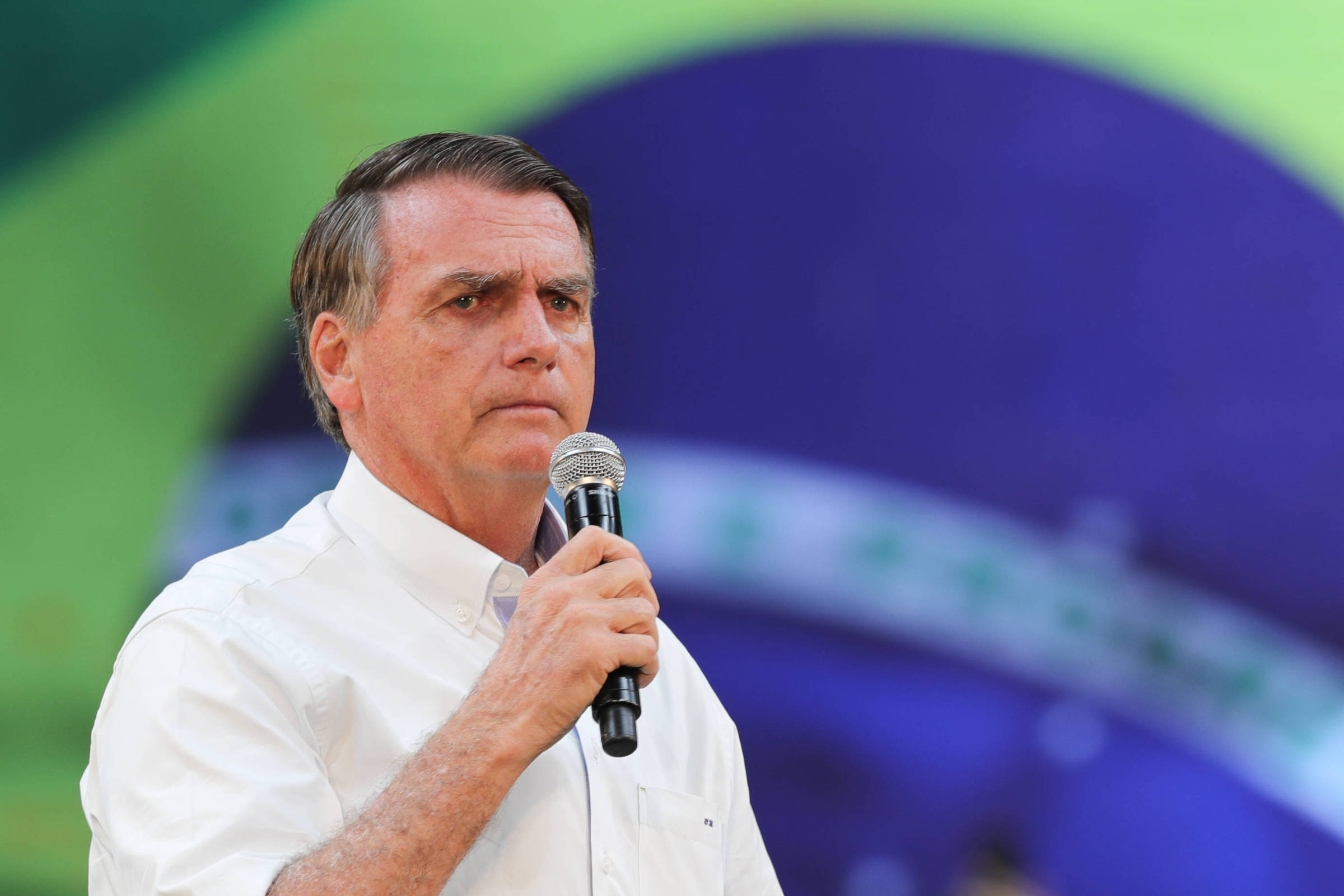 Bolsonaro diz que não precisa de ‘cartinha’ para defender democracia – 27/07/2022 – Poder