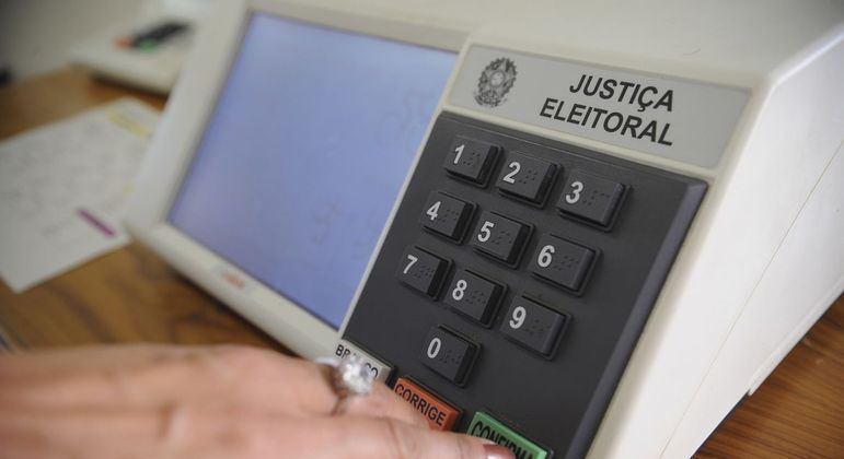 Mais de 156 milhões de brasileiros voltam às urnas hoje para eleger presidente e 12 governadores – Notícias
