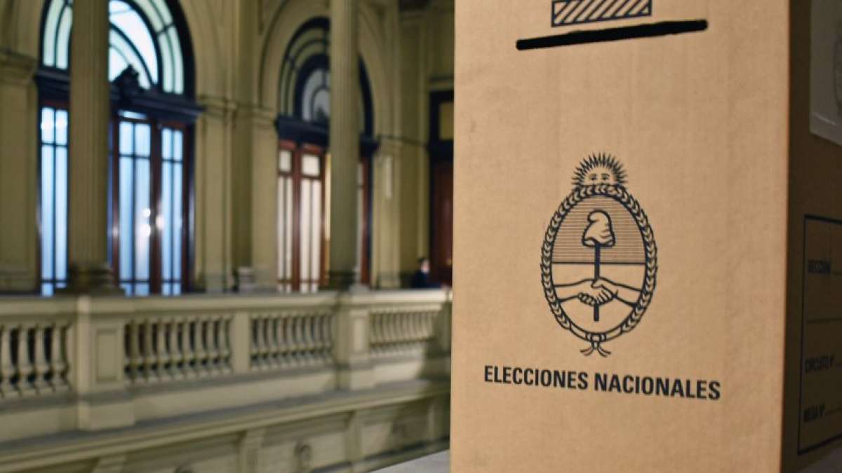 Seções de voto são encerradas nas eleições primárias da Argentina
